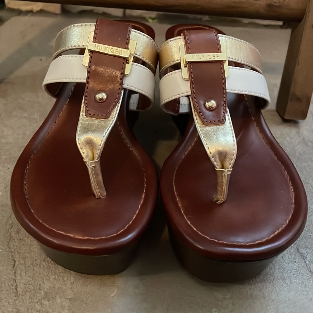 Tommy Hilfiger Brown, White and Gold Wedge Sandals - Picture 3 of 14
